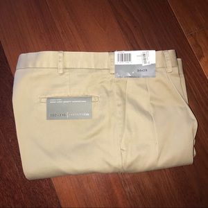Men’s Dockers Pleated w/Cuffs Khaki Size:34/29